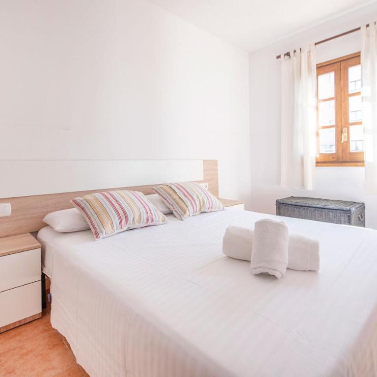 Casa adosada 50m de la playa Calafell . WIFI gratis - Casa de 4 dormitorios - 23