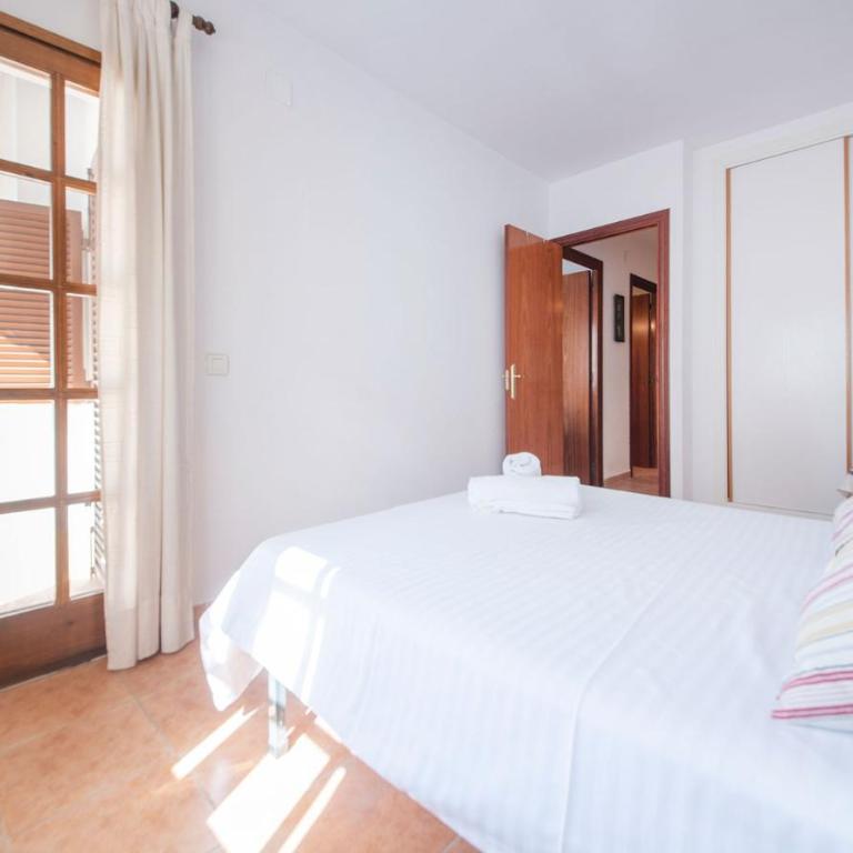 Casa adosada 50m de la playa Calafell . WIFI gratis - Casa de 4 dormitorios - 25