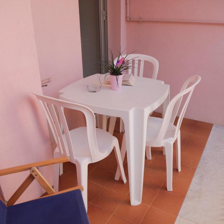 Casa Rosa - Appartamento con 2 Camere da Letto - 14