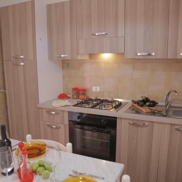 Casa Rosa - Appartamento con 2 Camere da Letto - 7