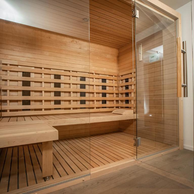 ELGUS Nature Retreat - Deluxe Double Room with Sauna - 4