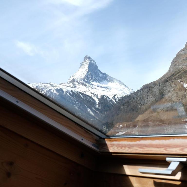 Artist Apartments & Hotel Garni - Apartment mit 2 Schlafzimmern und Blick auf das Matterhorn - 3