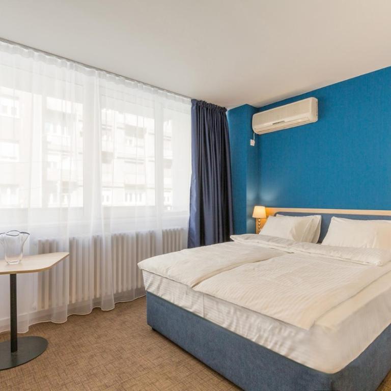 Premium Crown Suites - Dvokrevetna Soba sa Bračnim Krevetom i Terasom - 22