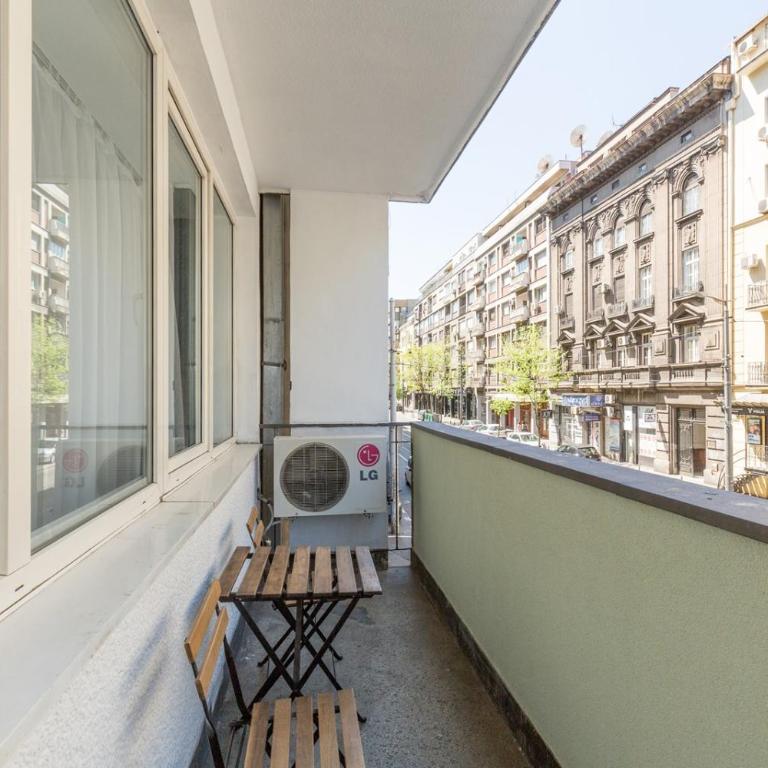 Premium Crown Suites - Dvokrevetna Soba sa Bračnim Krevetom i Terasom - 13