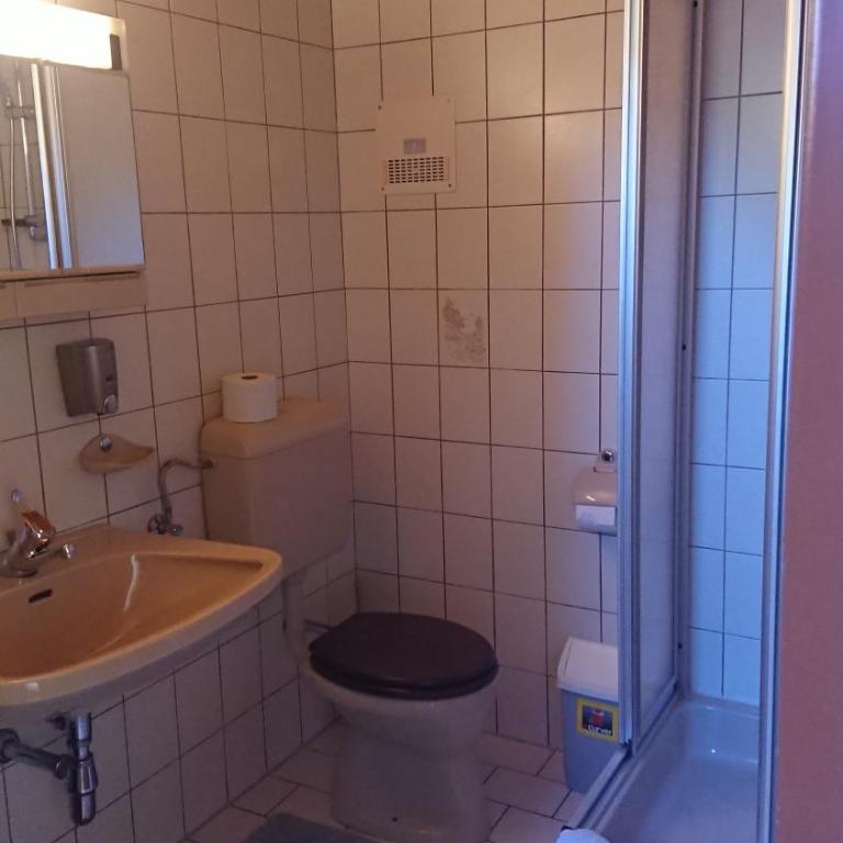 Gästehaus der Gamser Winzerstube - Chambre Double avec Balcon - 9