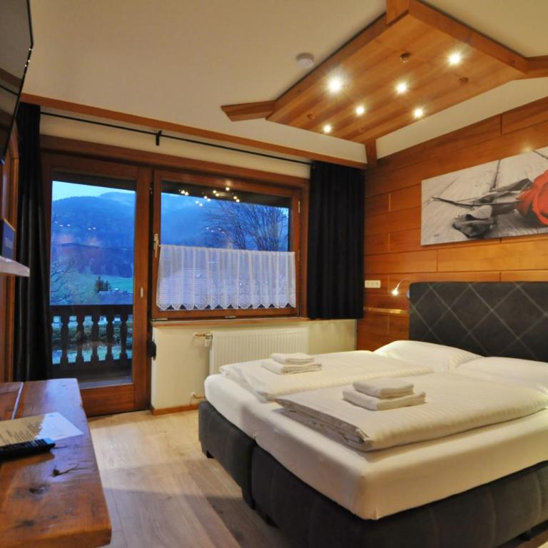 Pension & Apartments Weissbriach - Doppelzimmer mit Balkon - 7