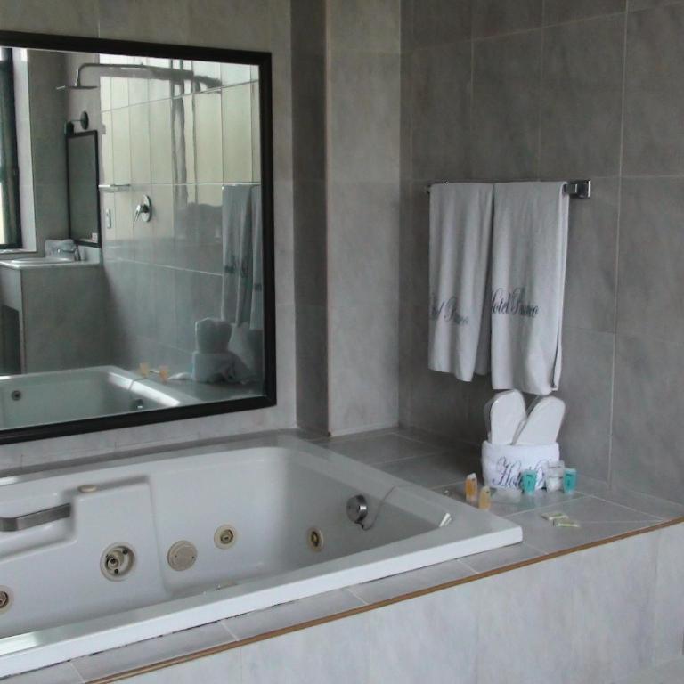 Hotel Panuco - Suite con bañera de hidromasaje - 6