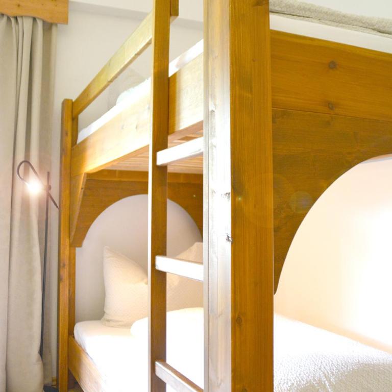 Pension Almhof Baumgarten - Familienzimmer mit Balkon - 4
