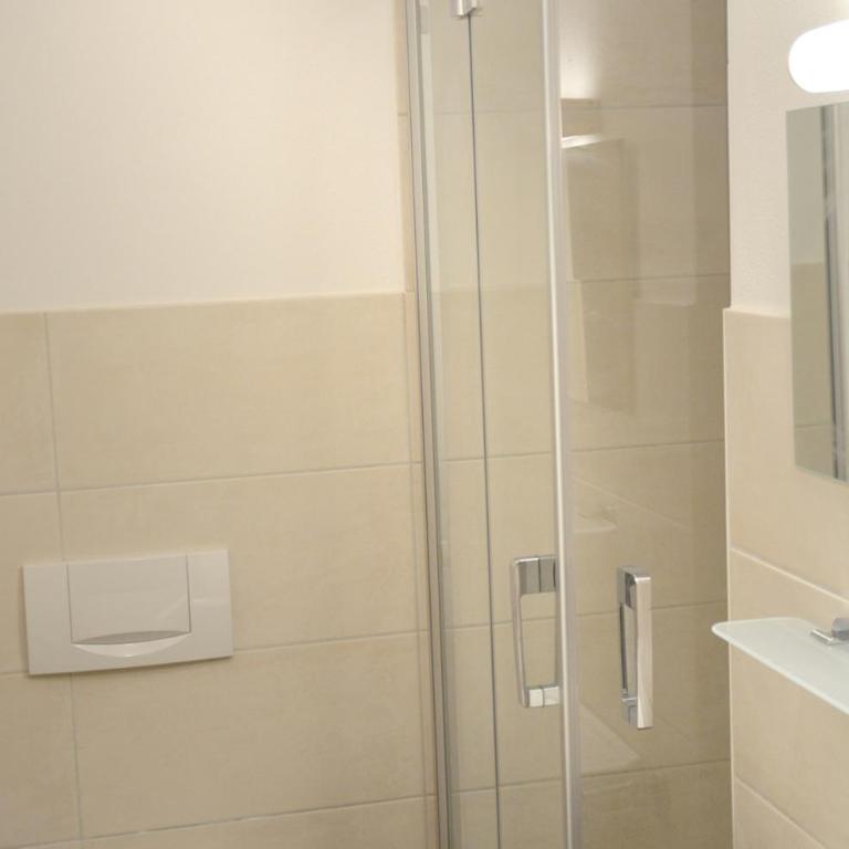 Pension Almhof Baumgarten - Doppelzimmer mit Balkon - 6