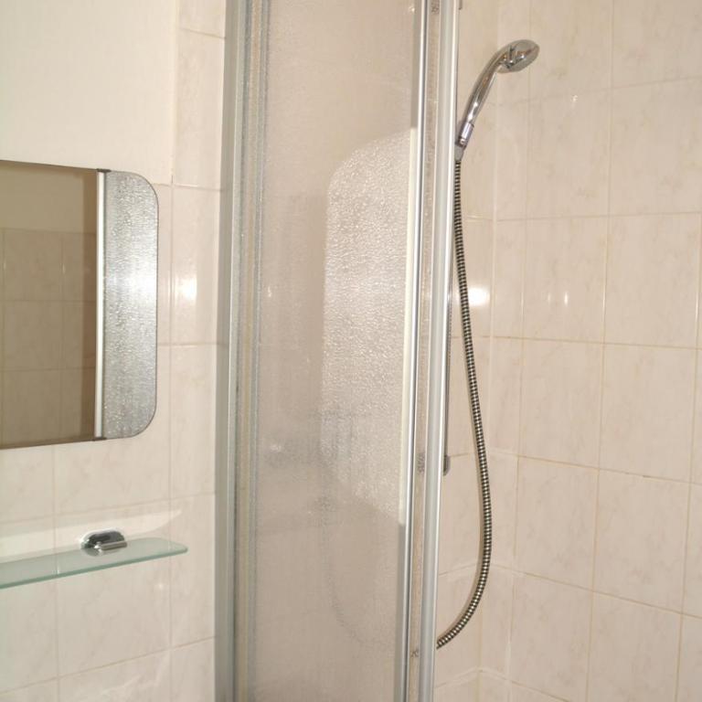 Pension Almhof Baumgarten - Familienzimmer mit Dusche - 3