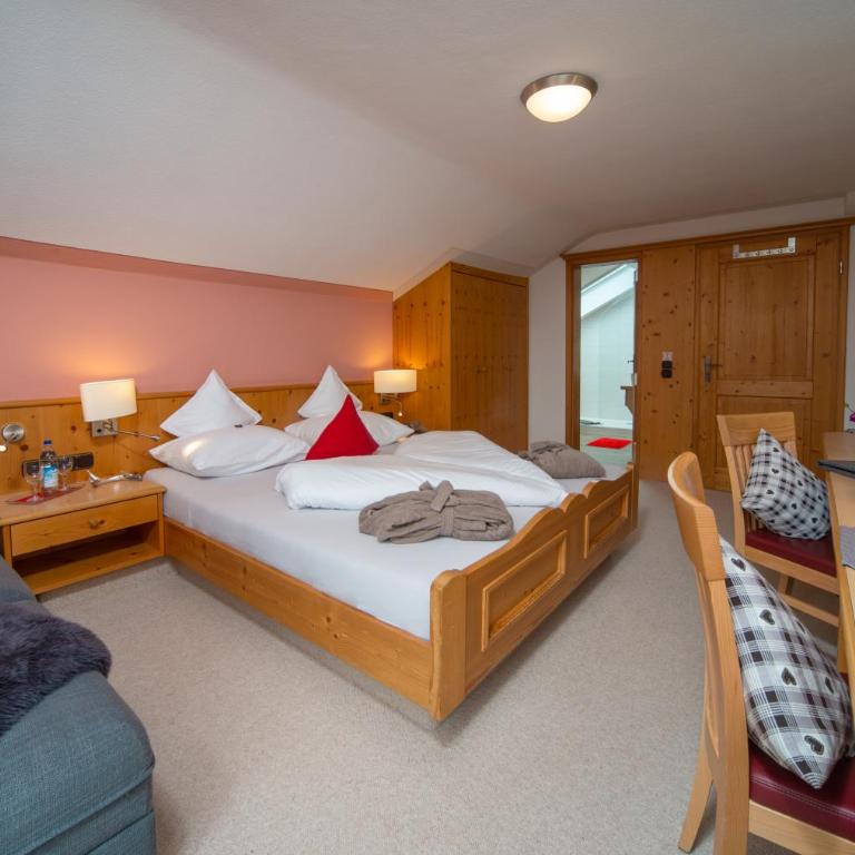 Der Helmerhof Allgäu Hideaway - Doppelzimmer Gästehaus - Bergblick - 2