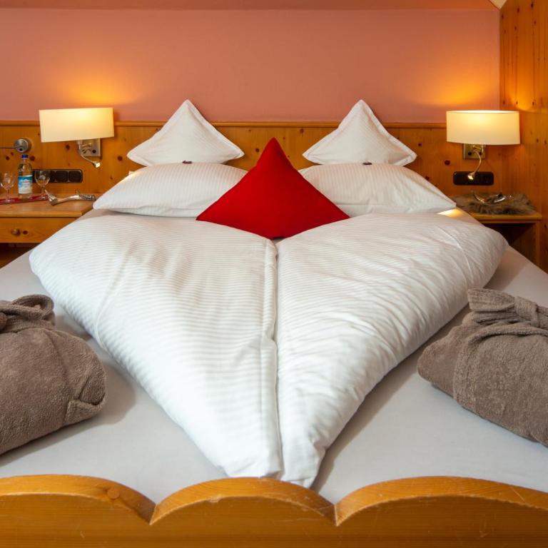 Der Helmerhof Allgäu Hideaway - Doppelzimmer Gästehaus - Bergblick - 1