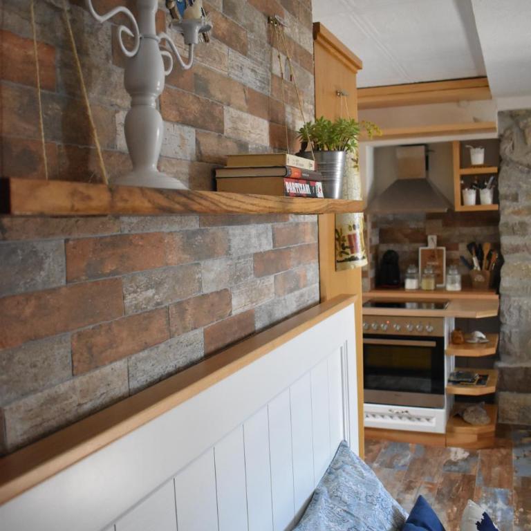 Apartments Villa Serventi - Studio with Patio and Sea View - 6