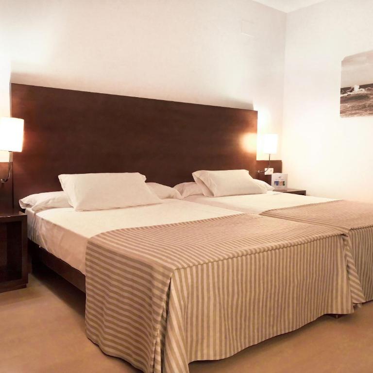 Garbí Costa Luz - Habitación Doble - 2 camas dobles - 3
