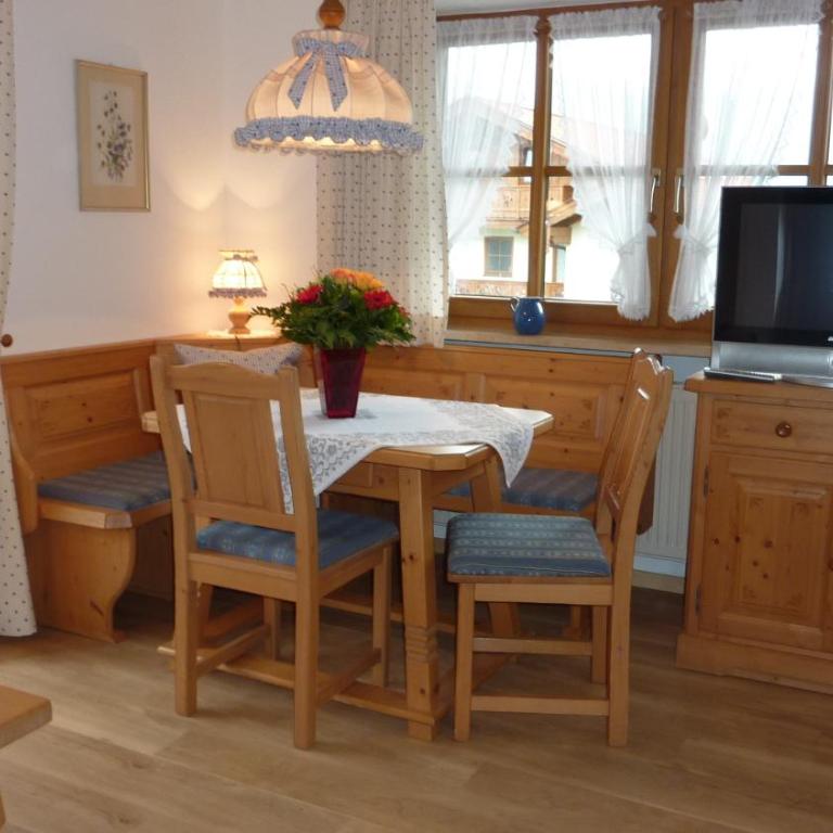 Ferienwohnungen Haid - Apartment mit Balkon - 1