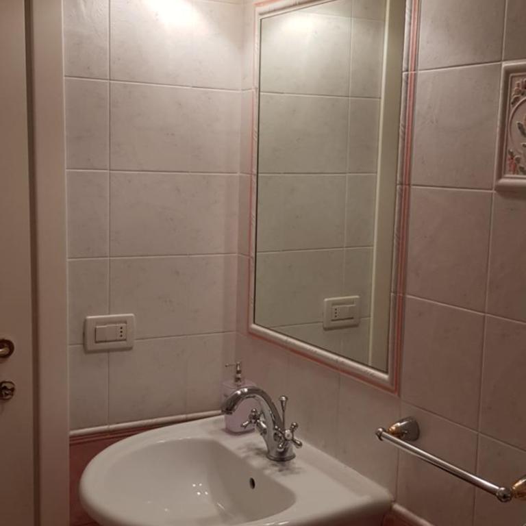 Cà del Vescovo - Camera Tripla con Bagno Privato - 3