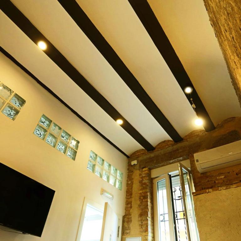 Loft independiente con Piscina compartida en Centro de Valencia - Loft - 10