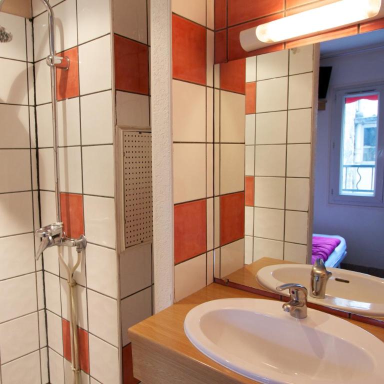 Bastille Hostel - Lit Simple en Dortoir - 3