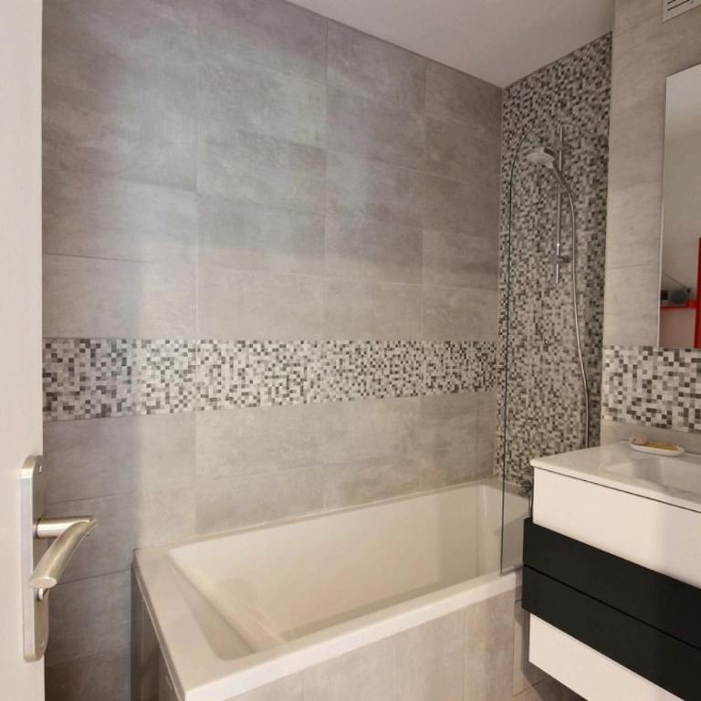 APPARTEMENT LUMINEUX AVEC 2 BALCONS - MORZINE - 6 PERSONNES - NANTAUX 17 B - Appartement 2 Chambres - 6