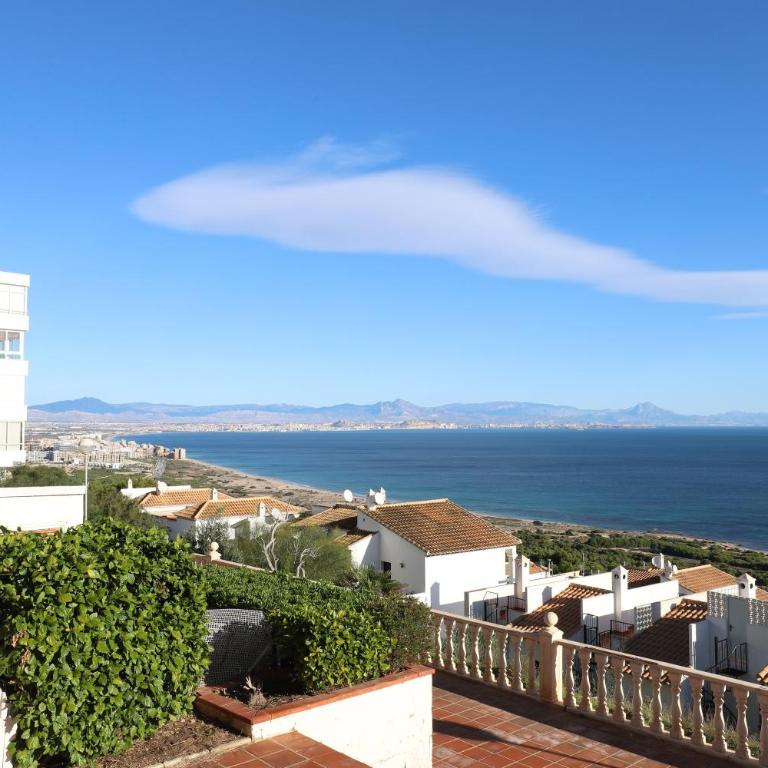 Stay In Gran Alacant - Three-Bedroom Apartment - 22