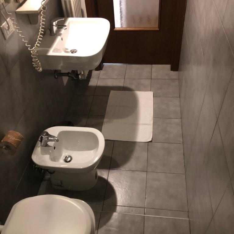 Ai Leoni - Camera Matrimoniale con Bagno Privato - 7