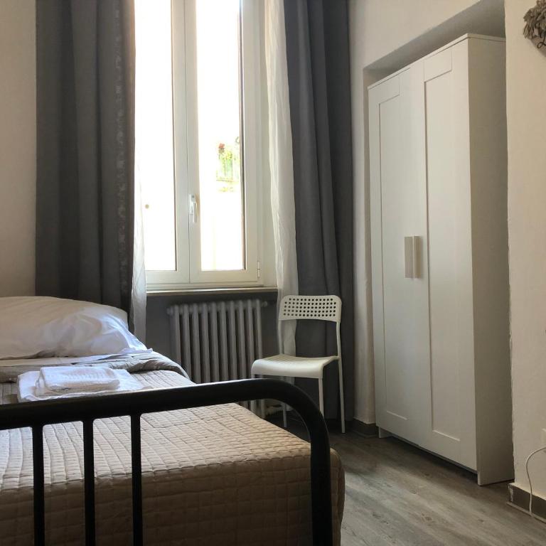 Ai Leoni - Camera Singola con Bagno Privato - 12