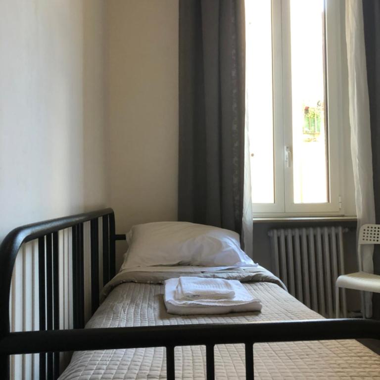 Ai Leoni - Camera Singola con Bagno Privato - 13