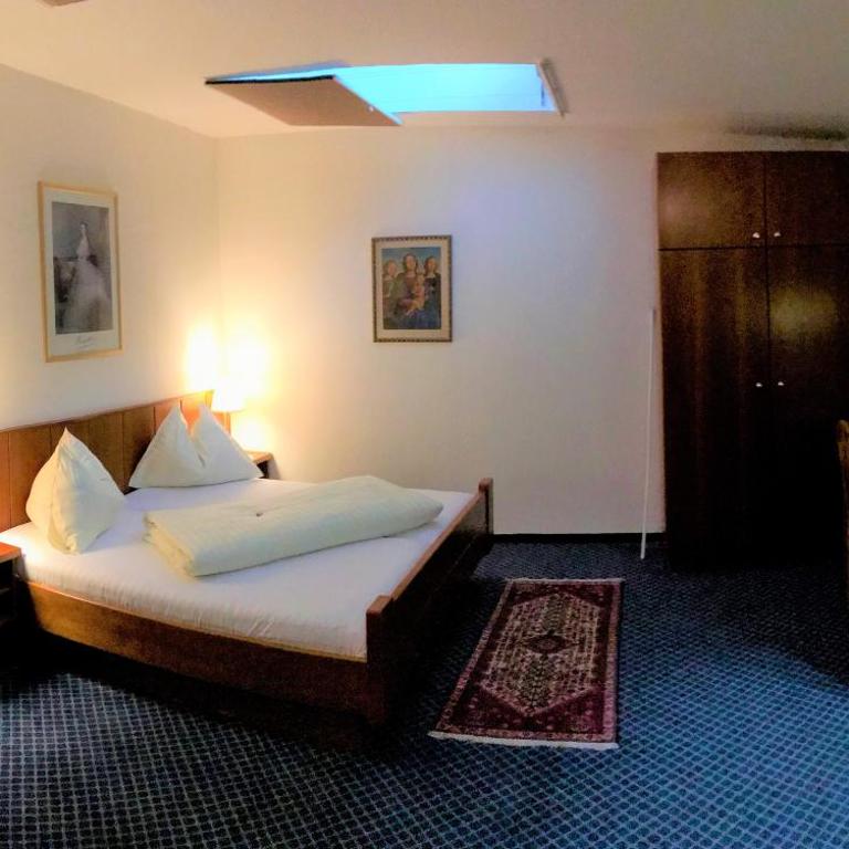 Cityhotel Ratheiser - Doppelzimmer - 20