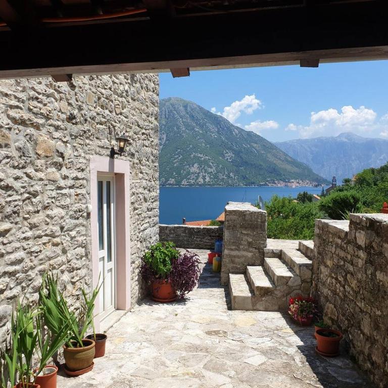 Guest House Maza - Five-Bedroom House - 46