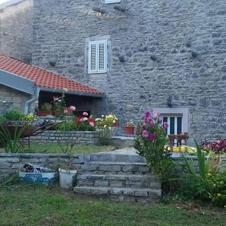 Guest House Maza - Five-Bedroom House - 52
