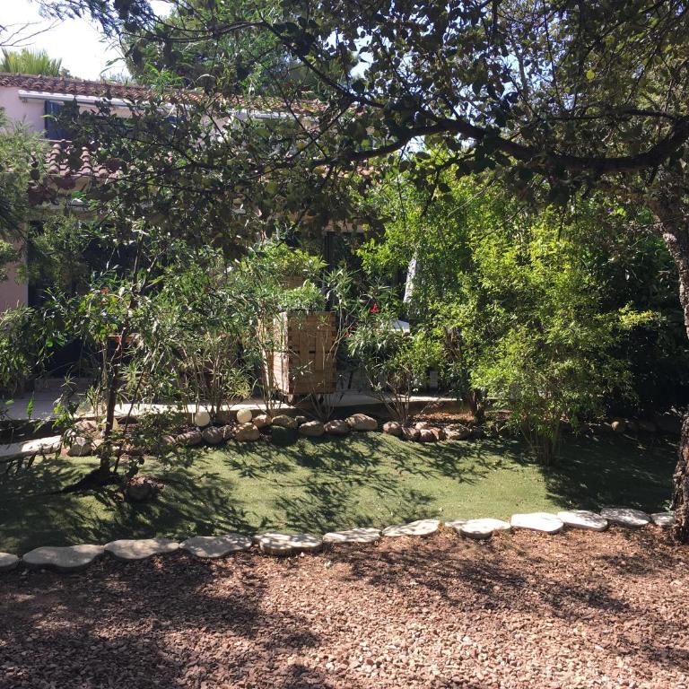 Résidence les pieds dans l'eau - One-Bedroom House (50 m from Beach) - 8