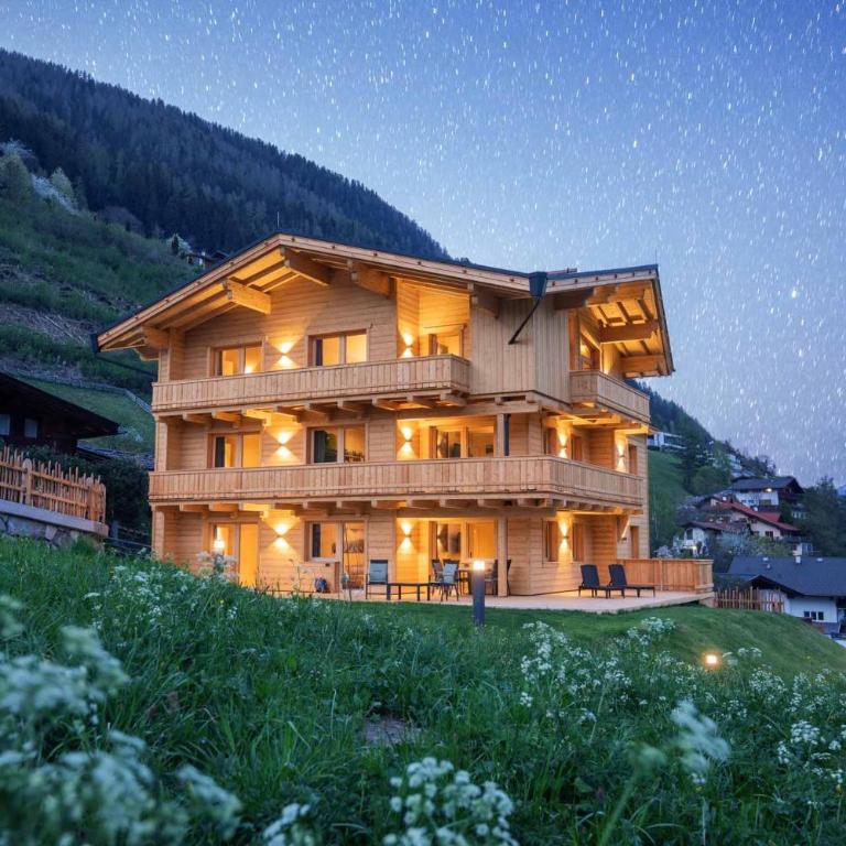 Haus Alpenprinzessin Stubai Luxury 3-Bedroom Apartments in a Prime Location - Apartment mit 3 Schlafzimmern - 1