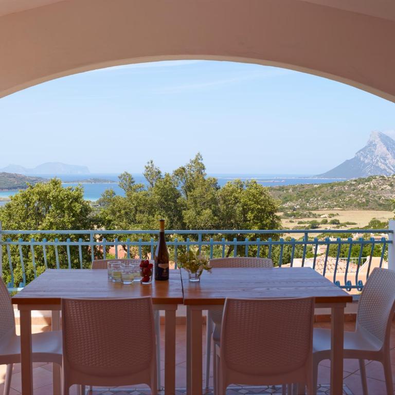 Residence Hotel Lu Nibareddu - Two-Bedroom Apartment with Sea View - 3