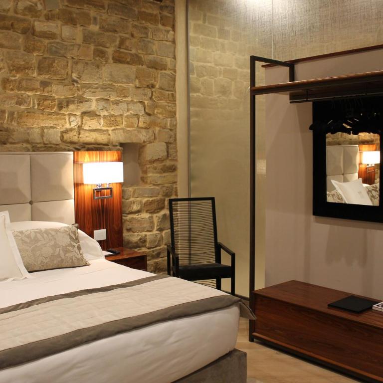 Donati Luxury Tower Suites - Gemma Donati - Deluxe King Studio - 2