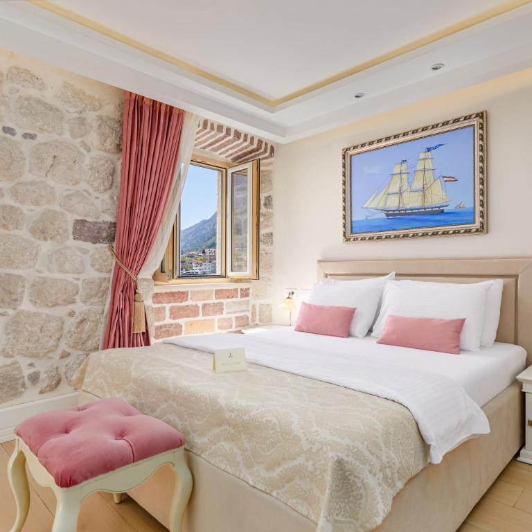 Hotel Libertas - Deluxe Double Room with Balcony and Sea View - 7