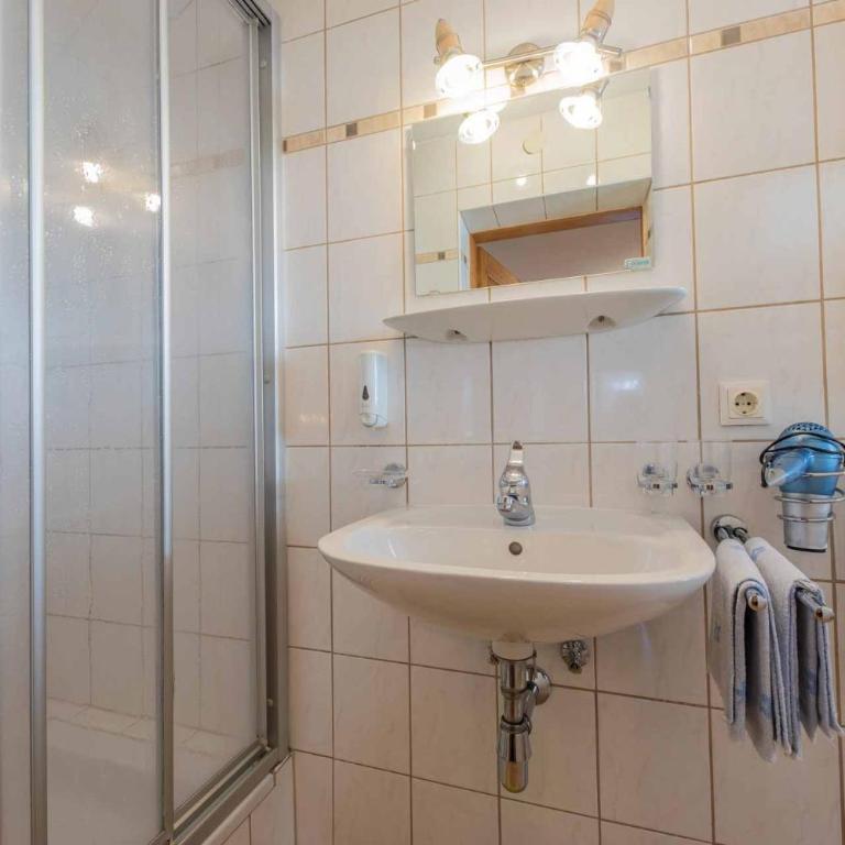 Gästehaus Haus Barbara - Apartment mit Blick auf die Berge - 1