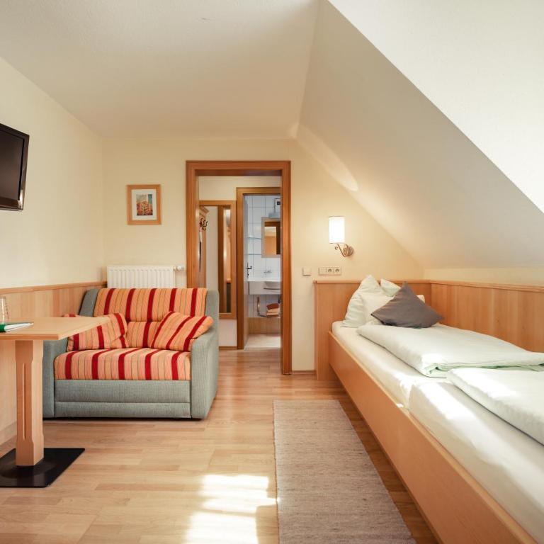 Pension Glitschnerhof - Familienzimmer (2 Erwachsene + 2 Kinder) - 1
