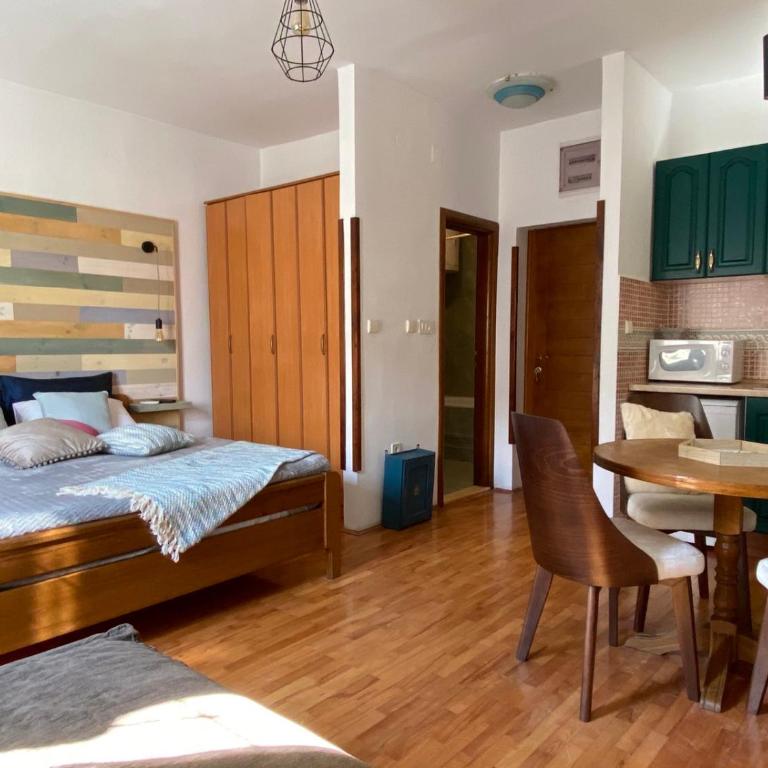 Apartments Nautica - Studio with Balcony - 4