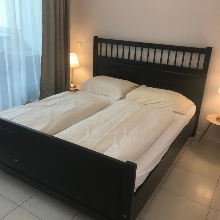 Baynunah Suites Aparthotel - Three-Bedroom Apartment - 19