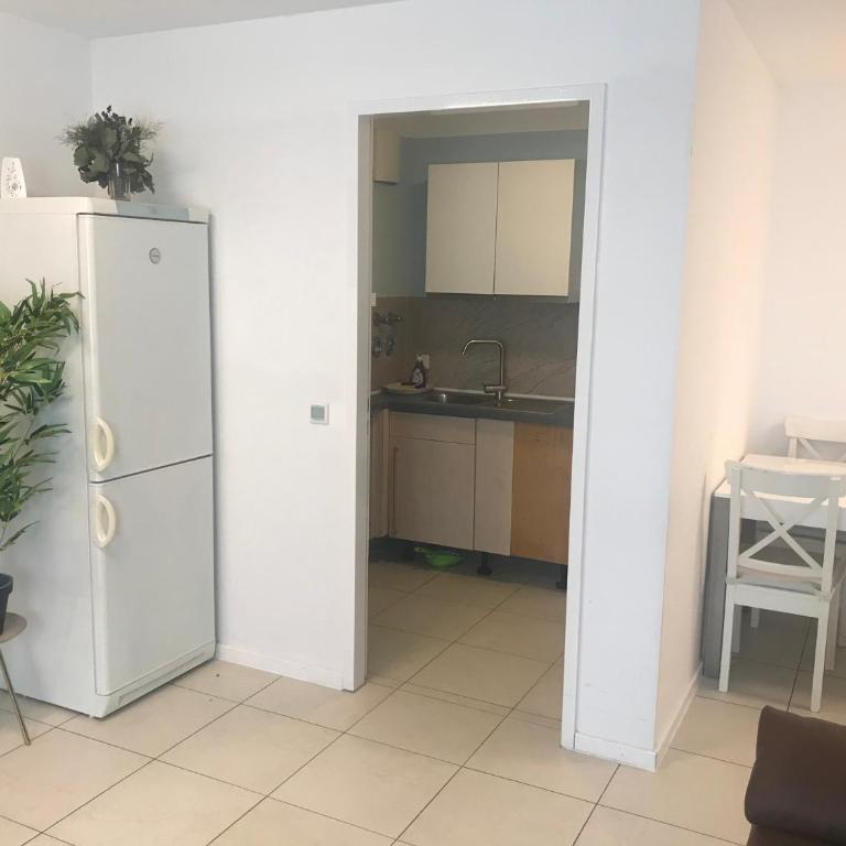Baynunah Suites Aparthotel - Three-Bedroom Apartment - 9