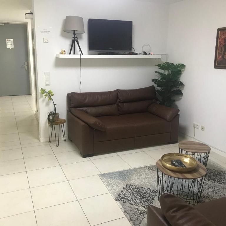 Baynunah Suites Aparthotel - Two-Bedroom Apartment - 10