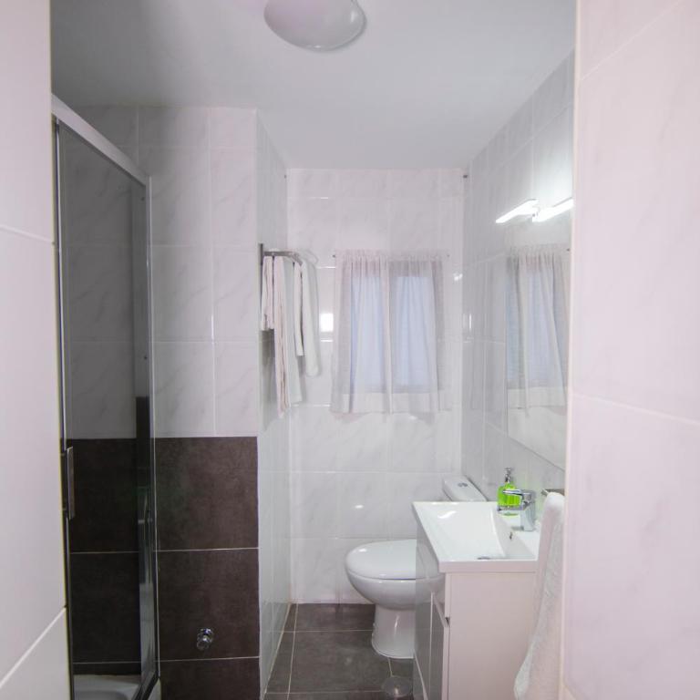 Bajo Izq - Apartamento de 2 dormitorios - 9