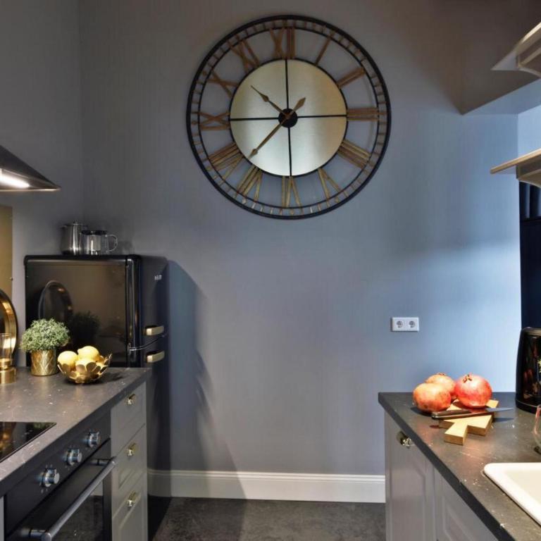 Chase Apartments-Boutiquehotel Style I - Ferienwohnung mit 2 Schlafzimmern über einer Bar - 3