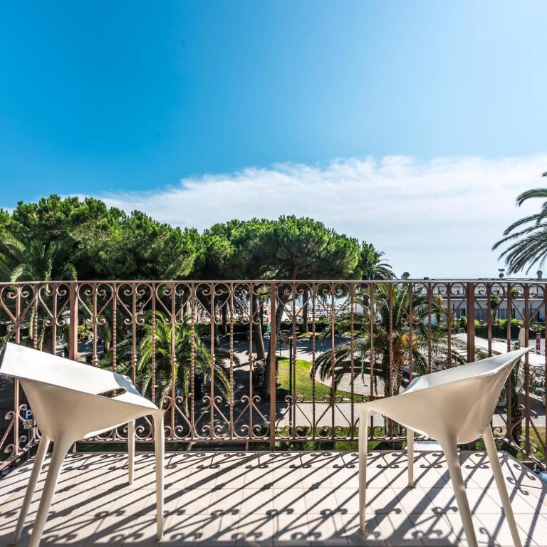 Hotel San Pietro Palace - Camera Matrimoniale con Balcone e Vista Mare - 3