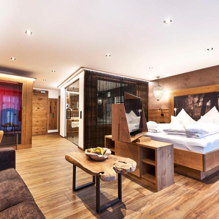 Wellness- und Bierhotel Adam Bräu - Superior Suite - 5