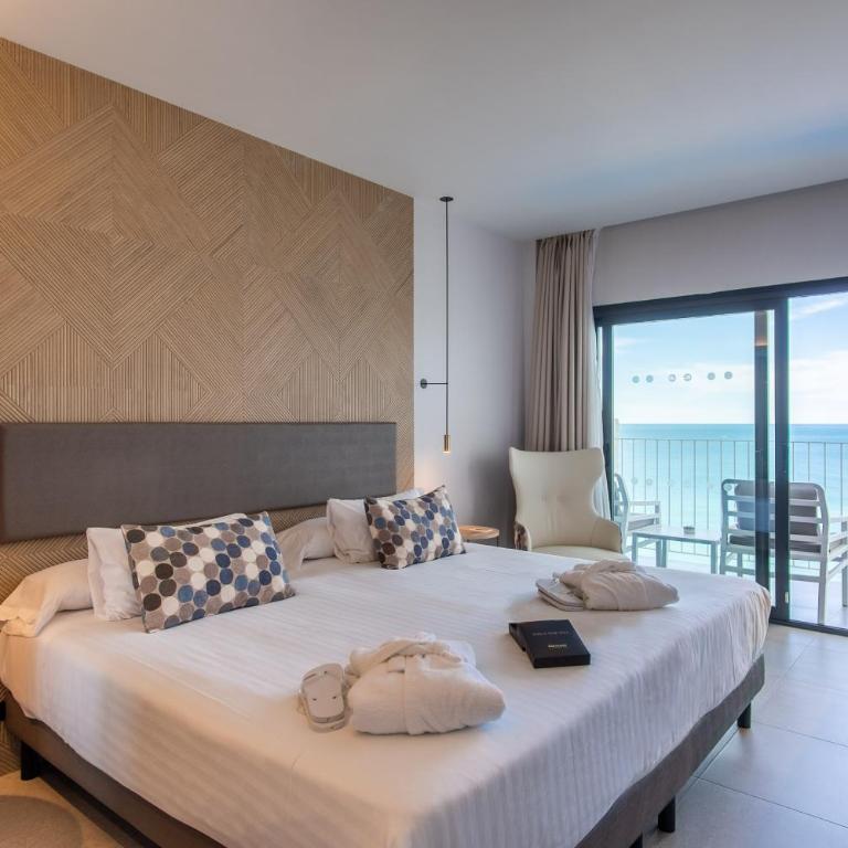 Hotel Cap Negret - Habitación Doble - 1 o 2 camas y vistas frontales al mar - 2
