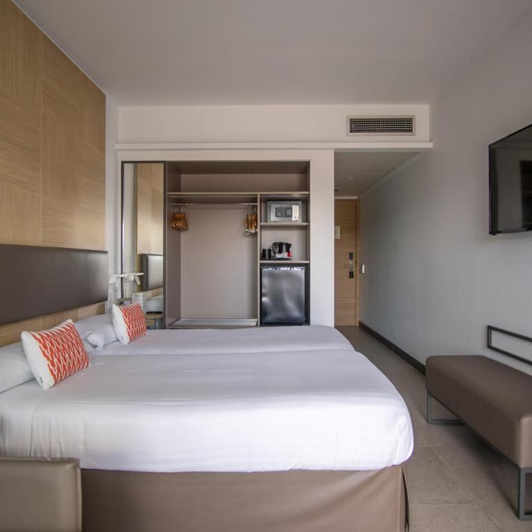 Hotel Cap Negret - Habitación Triple (3 adultos) - 5
