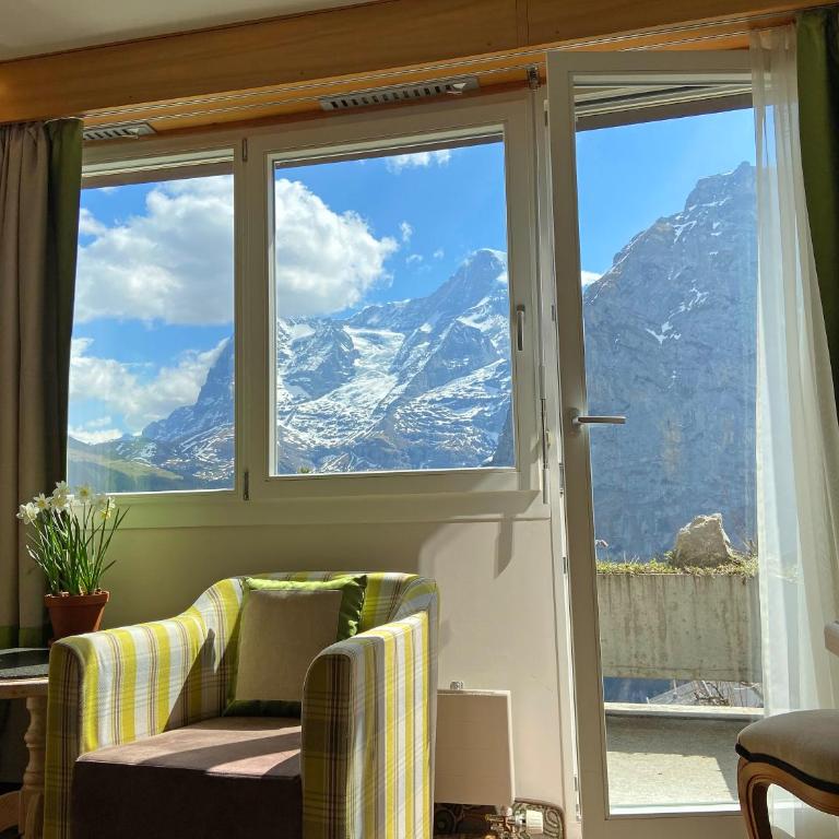 Eiger Mürren Swiss Quality Hotel - Single Room with Eiger mountain view - 2