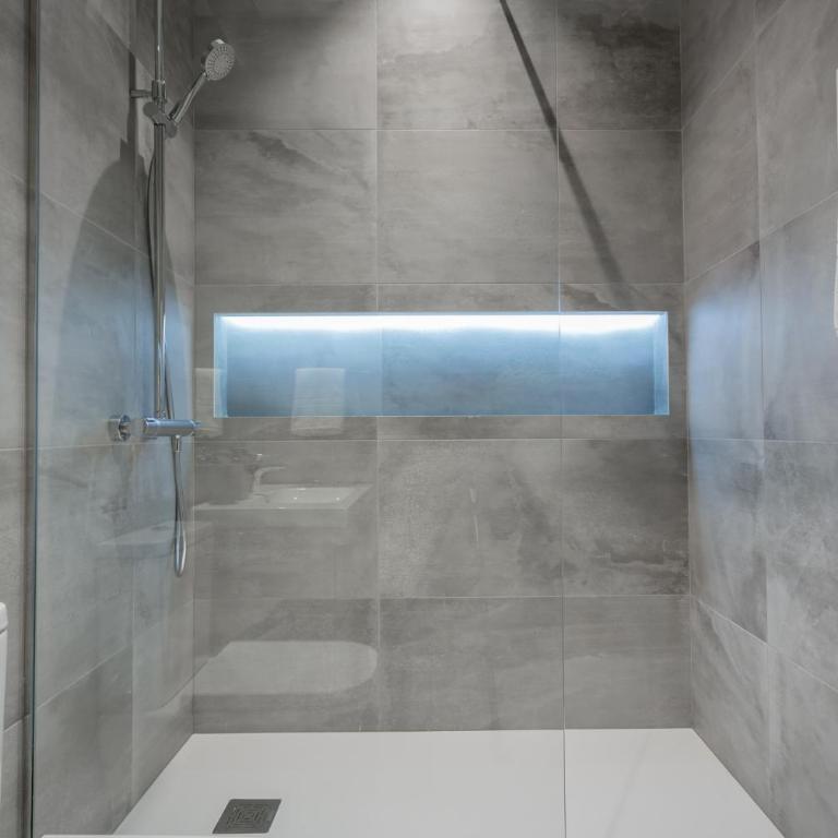 Luxury Silver Apartment just steps from Gran Vía by Batuecas - Apartment - 19
