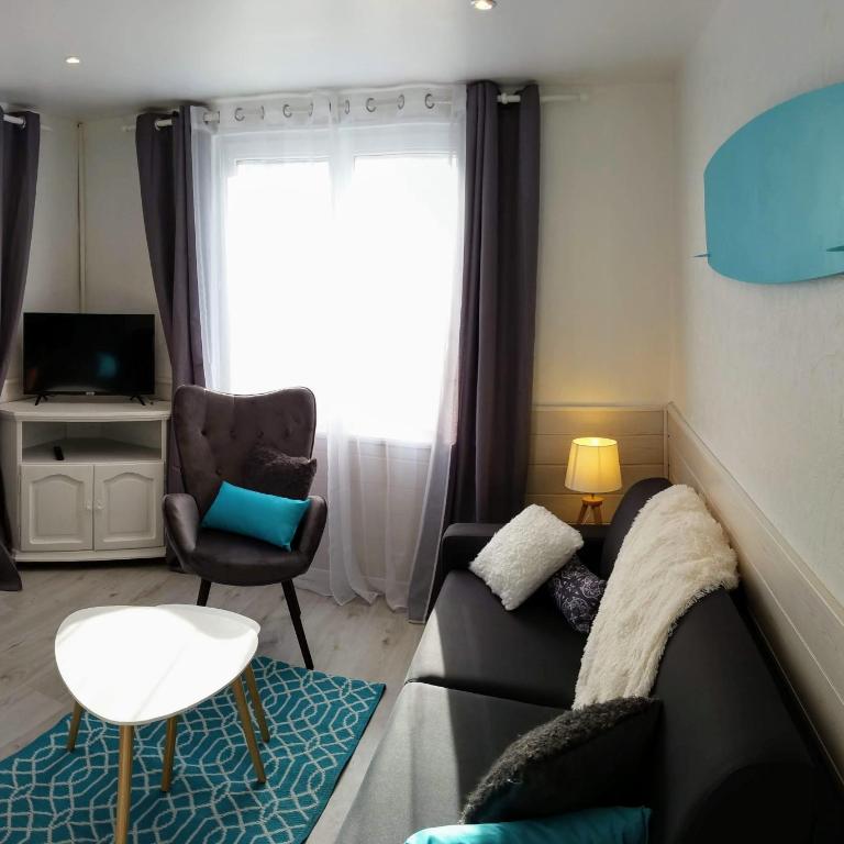 TERRASSE -100 m PLAGE -GRAND APPARTEMENT-8 PERS - Apartment mit 2 Schlafzimmern - 4
